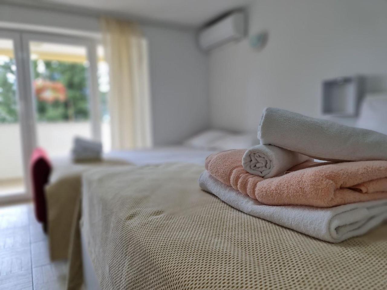 Eden Apartment Kornić Εξωτερικό φωτογραφία