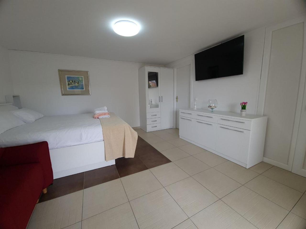 Eden Apartment Kornić Εξωτερικό φωτογραφία