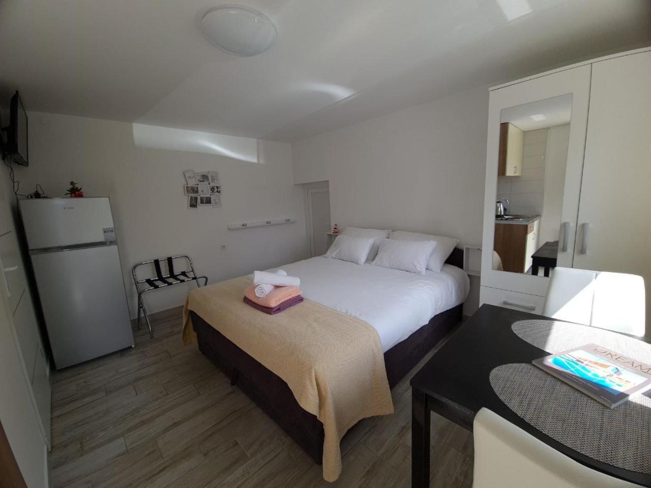 Eden Apartment Kornić Εξωτερικό φωτογραφία