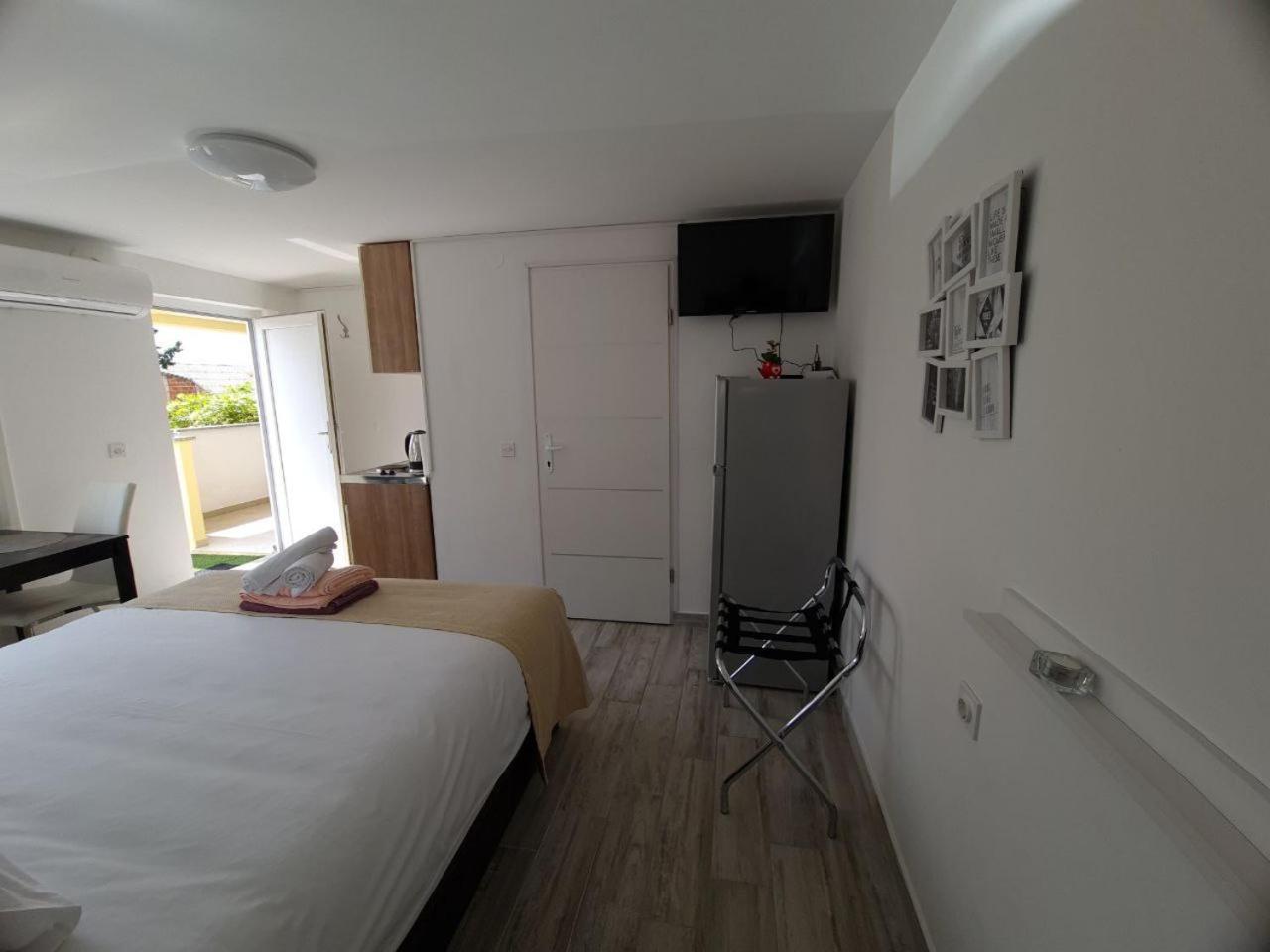 Eden Apartment Kornić Εξωτερικό φωτογραφία