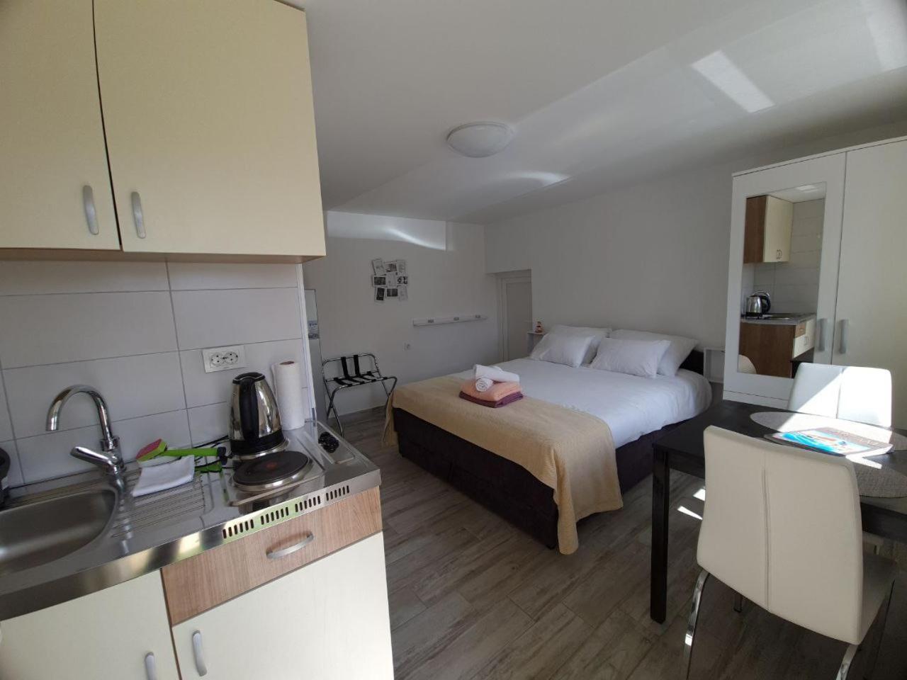 Eden Apartment Kornić Εξωτερικό φωτογραφία